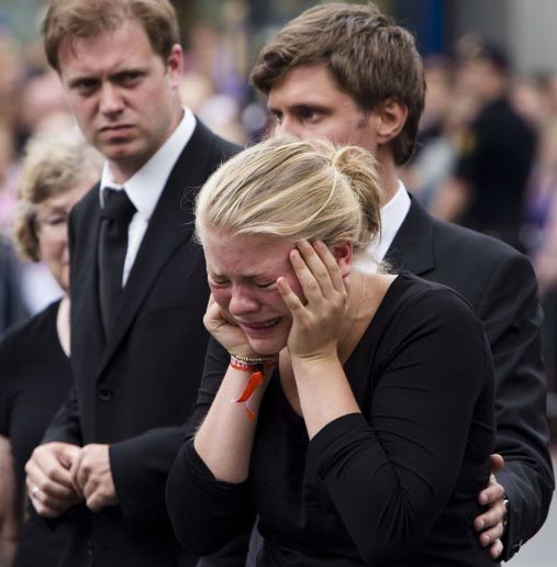 Strage di Oslo: contro i gay e "l'eccesso di egualitarismo" - strage osloF1 - Gay.it Archivio