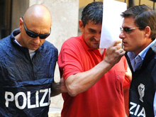 Tre i reati contestati a "Svastichella" - svastichella attaccaBASE - Gay.it Archivio