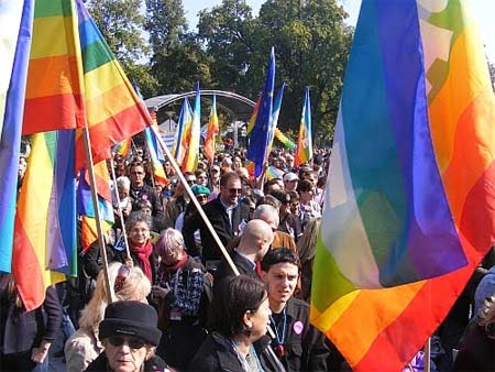Presidente serbo: "Partecipare al Pride è diritto legittimo" - tadicF2 - Gay.it Archivio