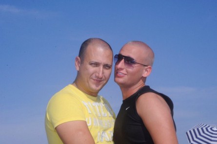 "Tanti Baci" in spiaggia per dire no all'omofobia - tantibacitorre1 - Gay.it Archivio