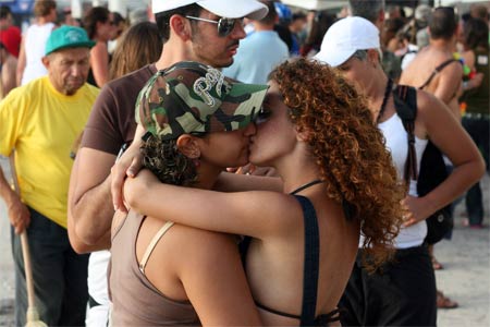 Tel Aviv: in migliaia al Pride, il sindaco: "Orgoglioso" - telaviv pride11F1 - Gay.it Archivio