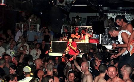 The Club/14: qual è la sorpresa che fa per voi? - theclub14F6 - Gay.it Archivio