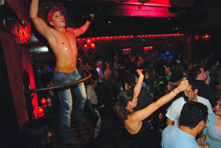 The Club/6: un week end da urlo - theclub6F3 - Gay.it Archivio