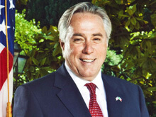 L'ambasciatore USA testimonial in TV della "Gay help line" - thorneBASE - Gay.it Archivio