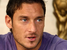 Totti e Ventura difendono Marrazzo: «Sono solo affari suoi» - tottimarrazzoBASE - Gay.it Archivio