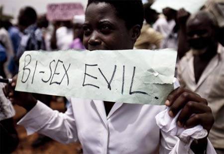 Lonely Planet: l'omofoba Uganda al primo posto dei viaggi - uganda hivF1 - Gay.it Archivio