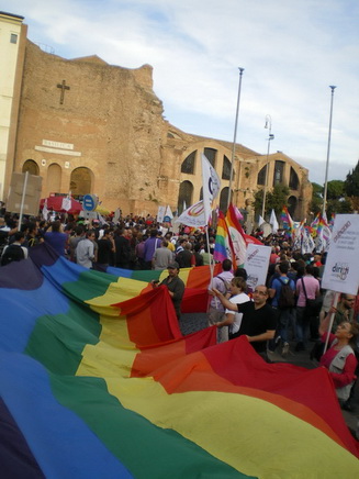 Scarsa partecipazione per Uguali, disertata anche dai media - ugu1alimanifestazioneroma - Gay.it Archivio