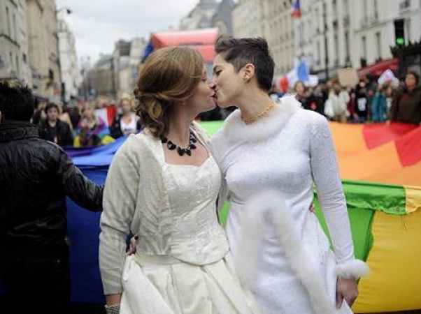 Unioni civili: è guerra di mozioni tra M5S e NCD in Regione Lombardia - unioni civili gen - Gay.it Archivio