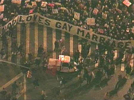Nozze gay: un milione di persone per le strade americane - unmilioneusaF4 - Gay.it Archivio