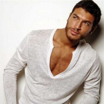 Valerio Pino e Amici: "Io incompatibile con la trasmissione" - valeriotgcomF2 - Gay.it Archivio
