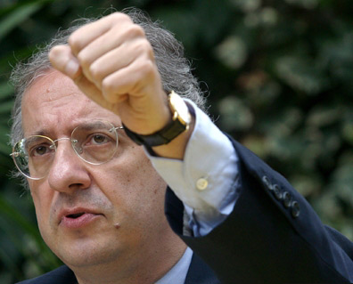 Veltroni: "Binetti? Solo opinioni personali, sbagliate" - veltroniOK F2 - Gay.it Archivio