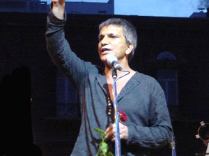 Vendola: "Il coming out fu sconvolgente per i miei genitori" - vendola comingoutF2 - Gay.it Archivio