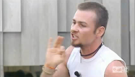 L'ira di Veronica contro Gabriele: "Mezzo uomo del c..." - veronica vs gabrieleF1 - Gay.it Archivio