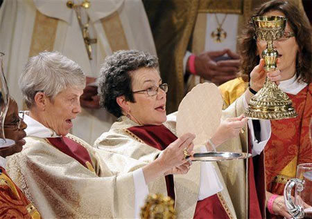 Mary Glasspool è la prima vescova lesbica episcopale - vescova episcopalef2 - Gay.it Archivio