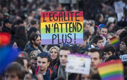 Francia: aumenta la violenza omofoba, anche in Parlamento - violenze franciaF1 - Gay.it Archivio