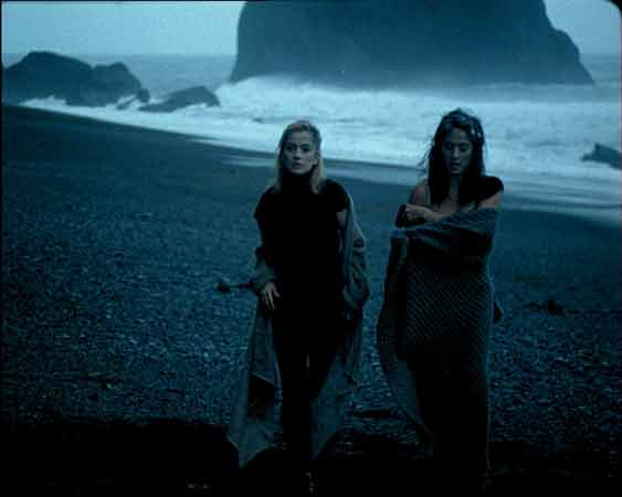 "Win the game": Paola&Chiara ricominciano da qui - winthegameF2 - Gay.it Archivio
