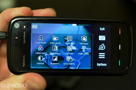 5800 XpressMusic: il telefonino touch che piace a Britney - Gay.it Archivio