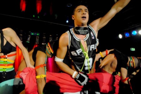 Paolo Tuci: al via lo Zorb Globe Tour 2010 - zorbglobePao8 - Gay.it Archivio